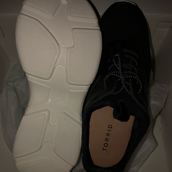 Women’s walking shoe (wide width) - Picture 3 of 4